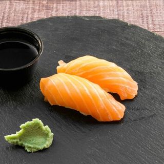 Nigiri De Salmón (2 Ud.)