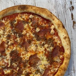 ¡Novedad! Pizza Carnívora