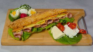 Sendvič sa pečenicom