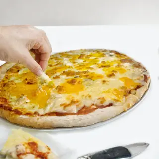 Pizza De 4 Quesos (30 Cm.)