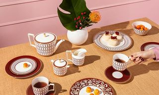 Renaissance Red ceasca si farfurie espresso