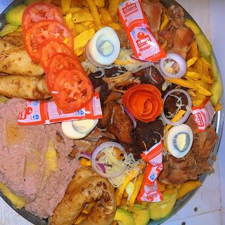 Lusaniya for 3 People