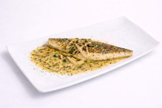 File brancina u umaku od škampa s kozicama