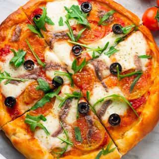 Pizza Napolitaine +Orangina