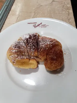 Cornetto ricotta