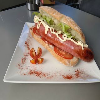 Bocadillo de butifarra 220g