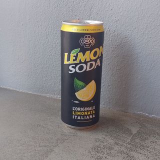 Lemon soda in lattina