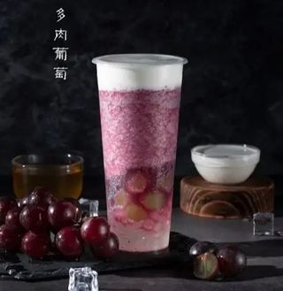 Tè con uva e crema di formaggio