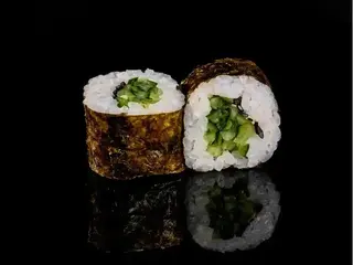 Maki z ogórkiem 8 szt. (120g)