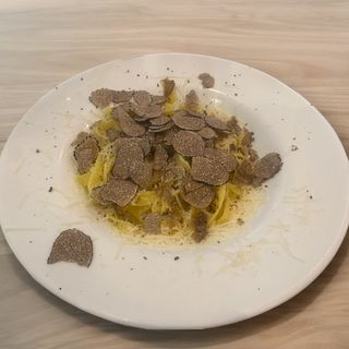 Tagliatelle con trufa fresca 