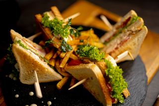 JUMBO Chicken Club Sandwich Fries 550 g