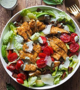 Ensalada De Pollo Crujiente