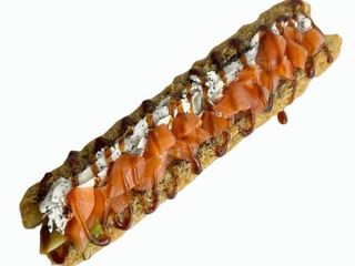 Roll dog z łososiem
