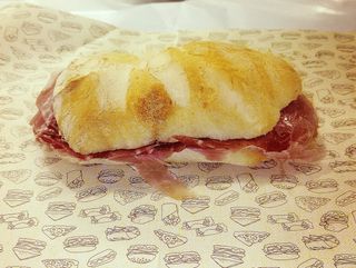 Panino con prosciutto crudo