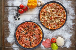 2 Pizza Personalizate fiecare