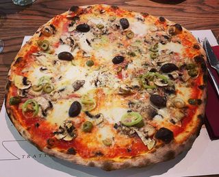 Capricciosa pizza