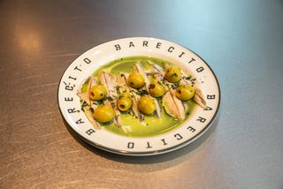 Boquerones con aceitunas