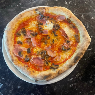 Pizza Prosciutto E Funghi