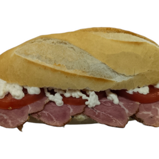 Bocadillo De Mechada Con Tomate