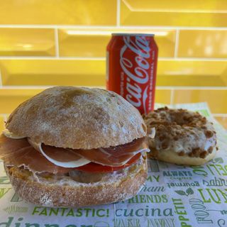 Bocadillo+Refresco+Postre