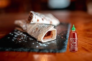 Piadina Nutella, origano e salsa Sriracha