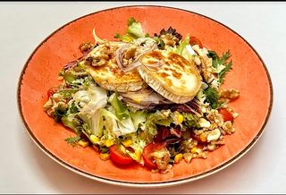 Ensalada De Queso De Cabra