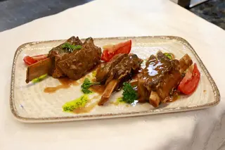 Томленные говяжьи ребра