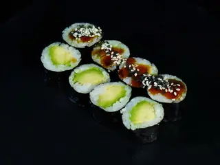 Maki z awokado (8szt) (130g)
