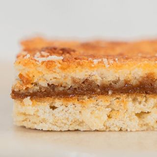 Bolo coco e doce de leite