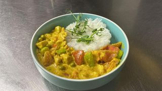 Чикен ккари с овощами 