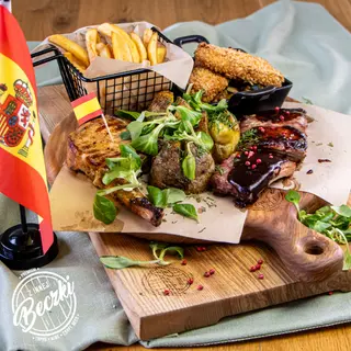Plater dań mięsnych dla dwóch osób