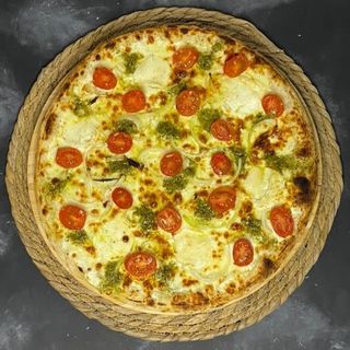 Pizza Genovesa (Mediana)