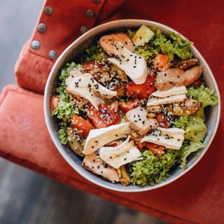 Салат з індичкою та овочами (280г)