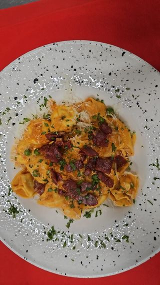 Tortellini Rellenos De Carne A'Libretto