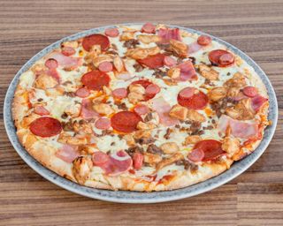 Pizza Fiesta De Carne (Mediana)