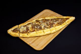 ფიდე საქონლის ხორცით და სულგუნით