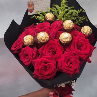 bouquet fleurs et choccolat