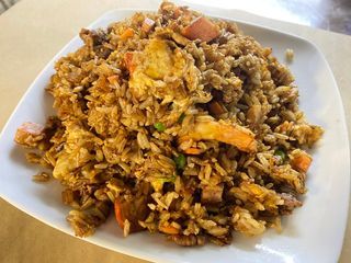 23. Arroz Frito Con Mil Delicias