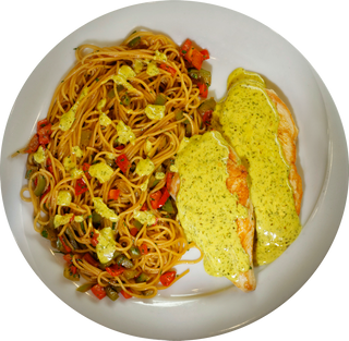 Пилешко филе с нудълс и сос Кафе де Парис (390г)