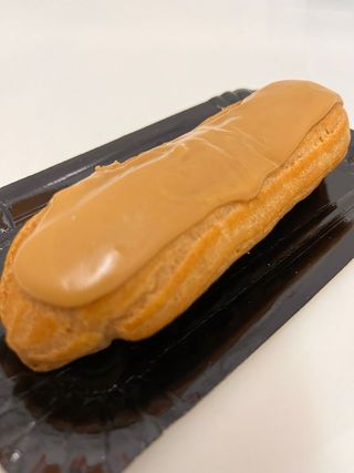 Eclair Café