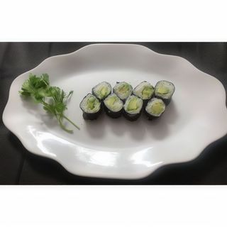 80. Maki de aguacate (8 pzs.)