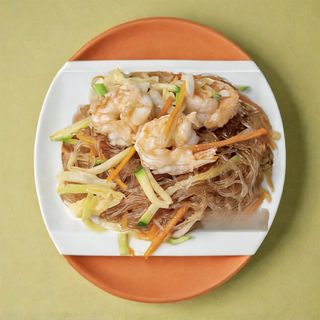 29. Spaghetti di soia saltati con gamberi