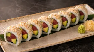 Uramaki tonno e avocado