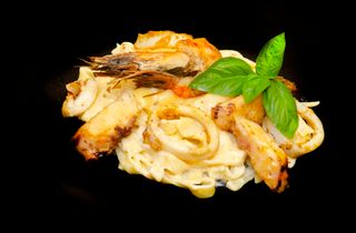 Талиатели с морски дарове (360г)