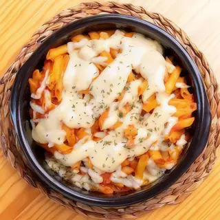 Macarrones gratinados a la boloñesa