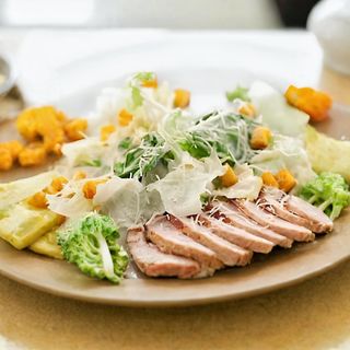 Салат "Цезарь" с курицей