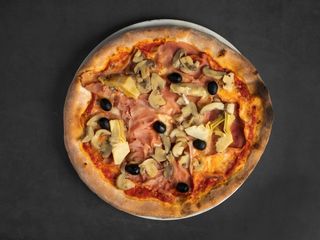Pizza capricciosa
