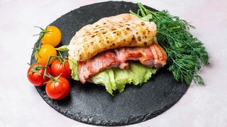 Punjena vešalica u slanini 250g