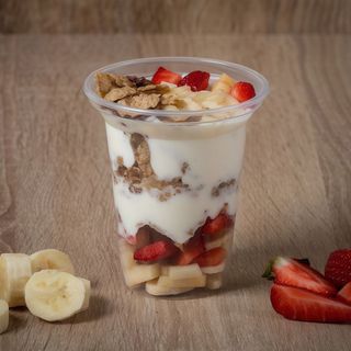 Fruit yoghurt breakfast