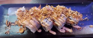 Uramaki crispy salmon